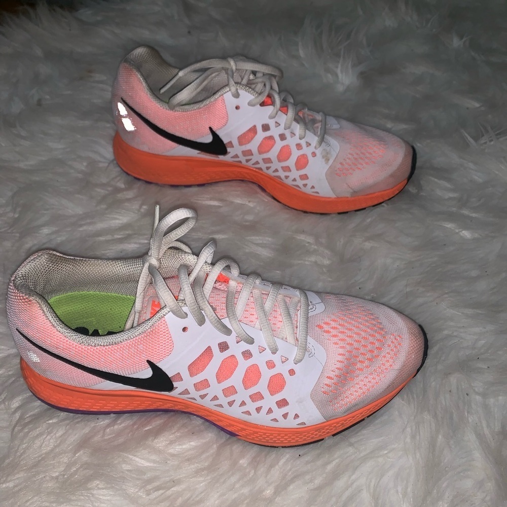 Nike women’s sneakers